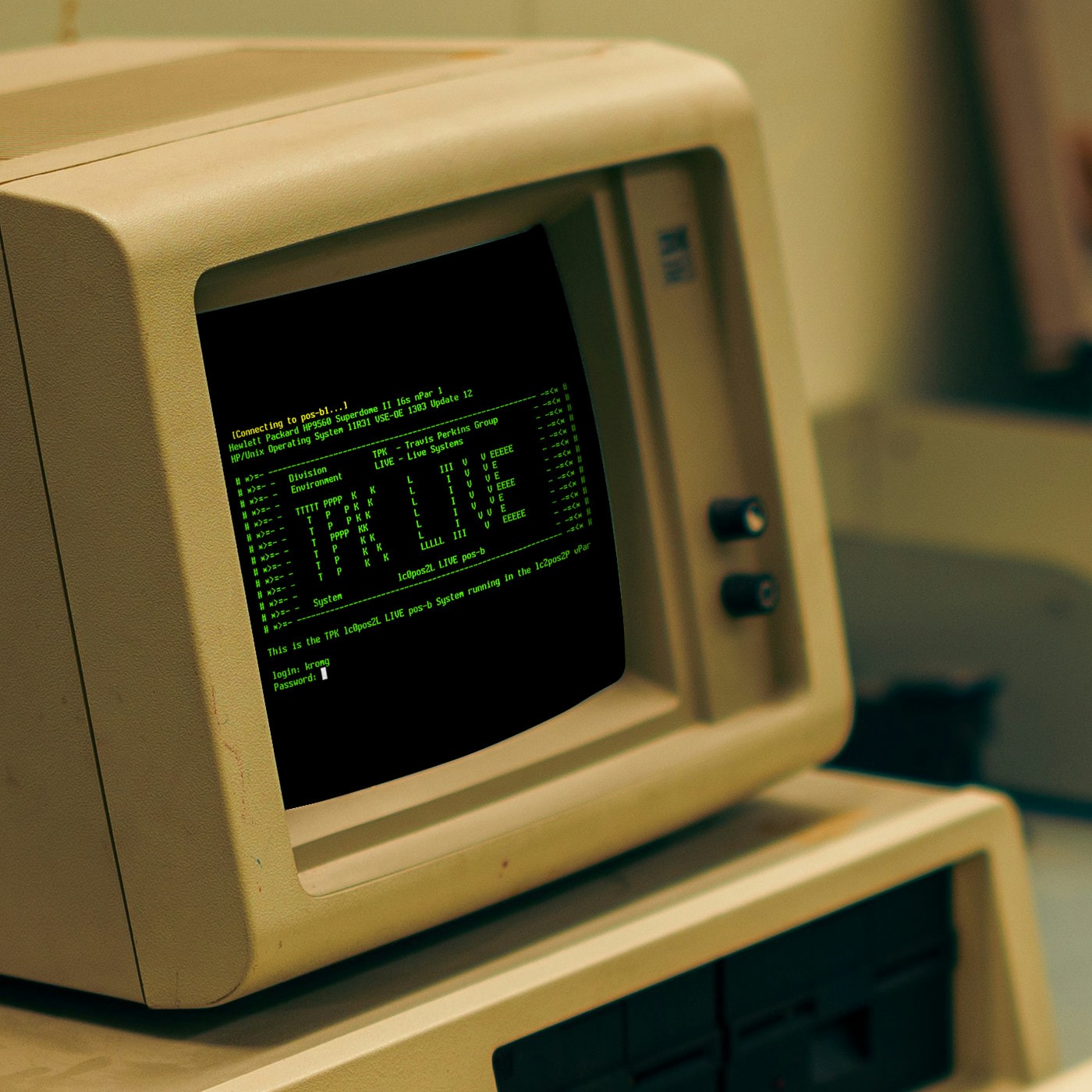 A retro IBM terminal showing the TPK LIVE sign-in screen.